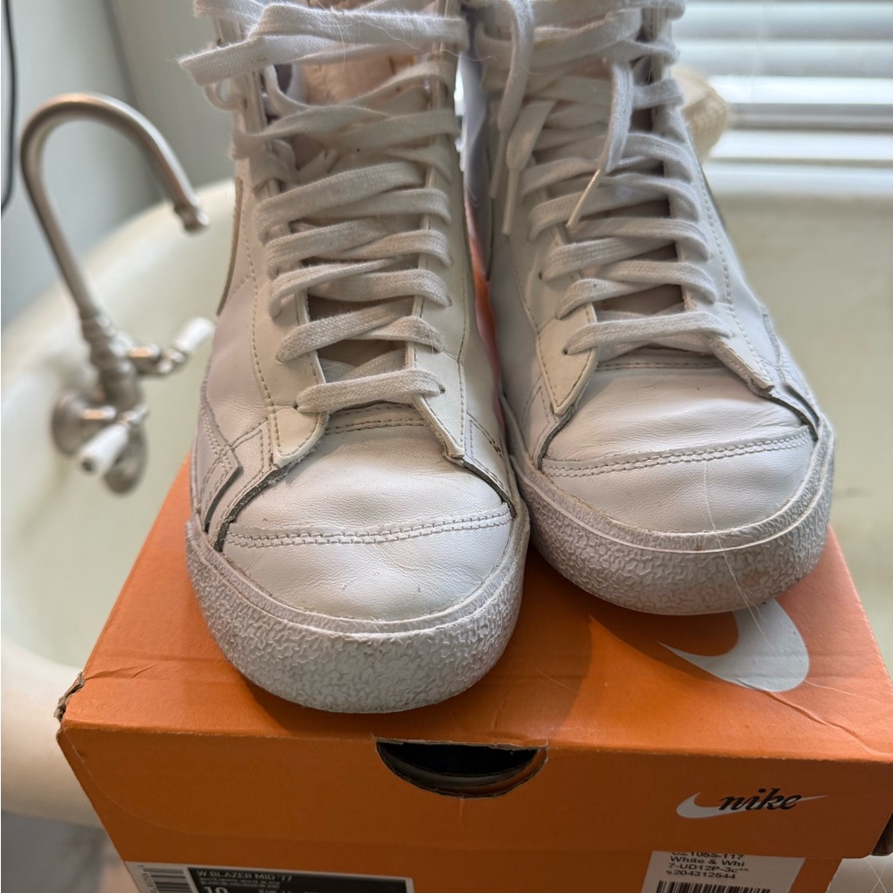 Nike Blazers Classic White High-Tops